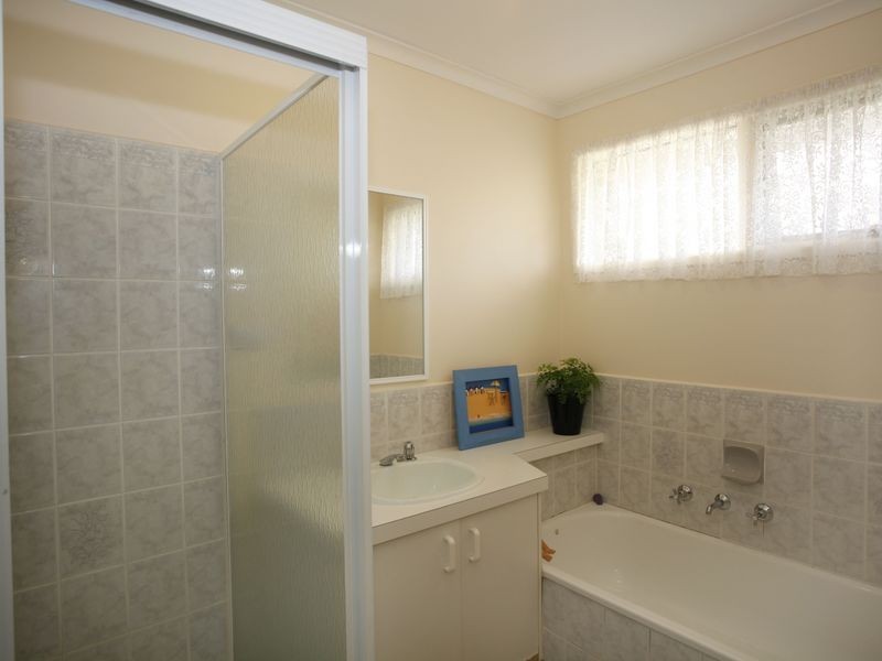 38 Barrington Drive, Pakenham VIC 3810