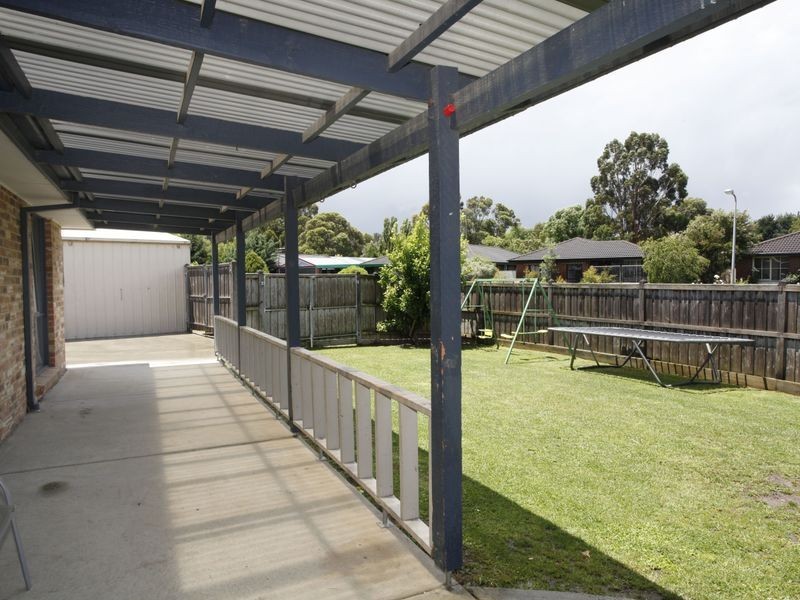 38 Barrington Drive, Pakenham VIC 3810