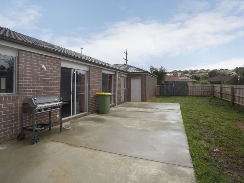 80 Ahern Road, Pakenham VIC 3810