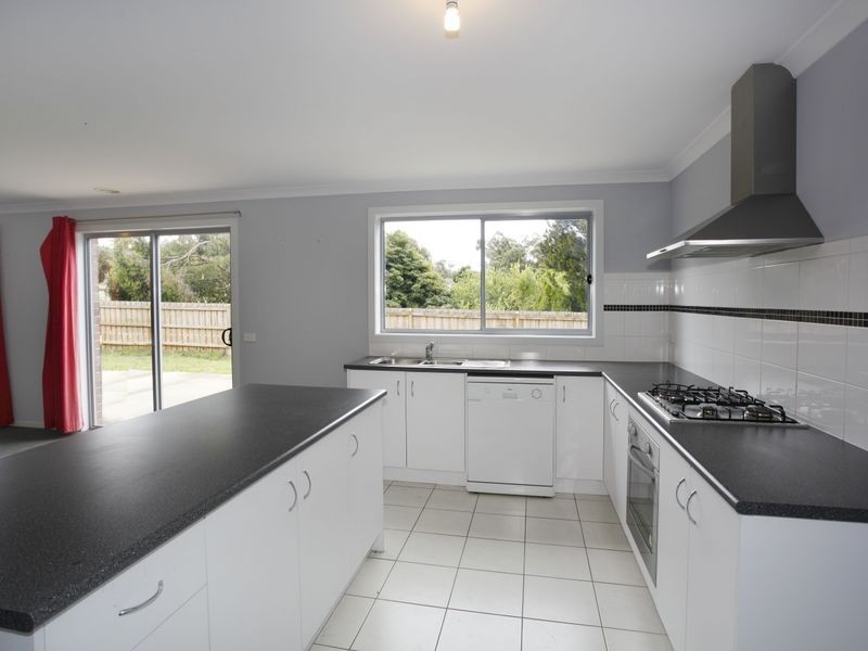 80 Ahern Road, Pakenham VIC 3810