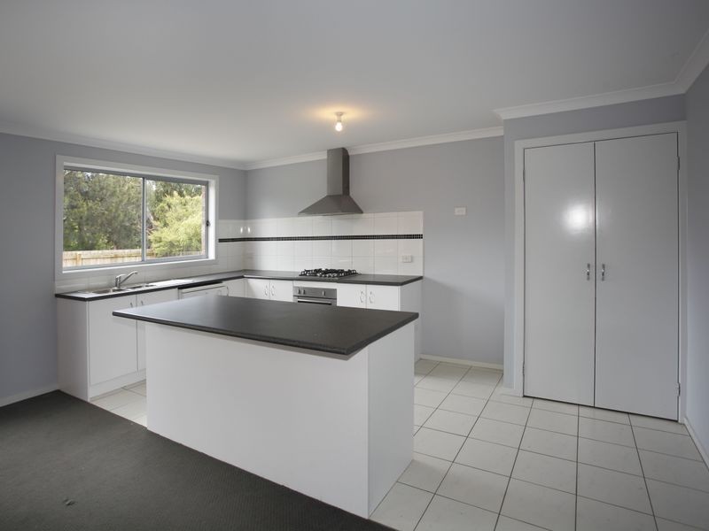 80 Ahern Road, Pakenham VIC 3810