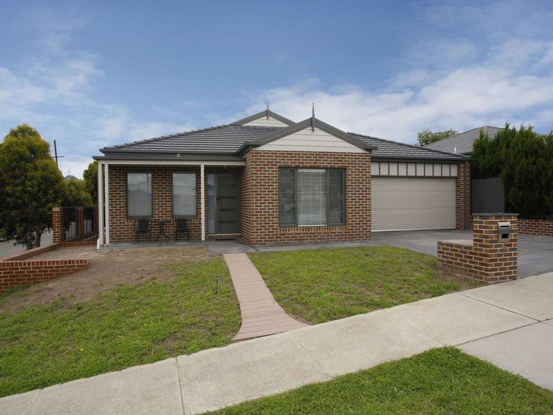 7 Michigan Grange, Pakenham VIC 3810