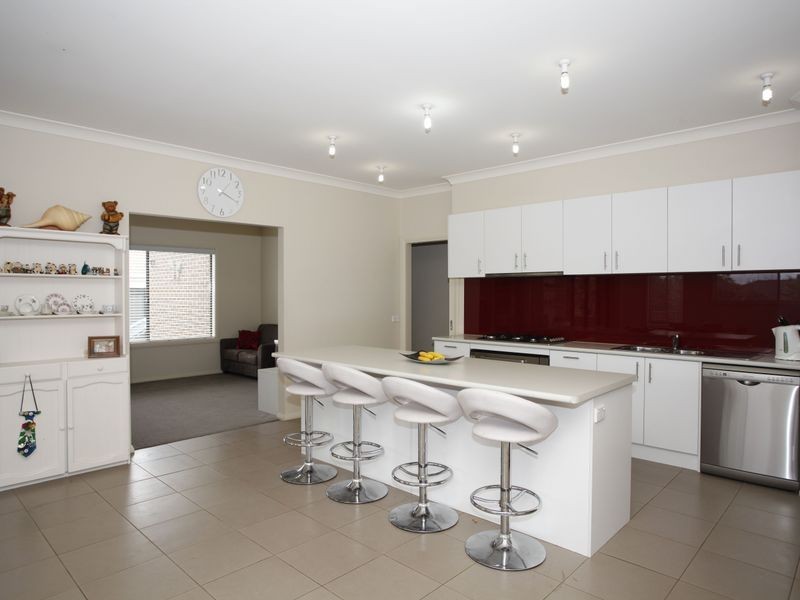 7 Michigan Grange, Pakenham VIC 3810