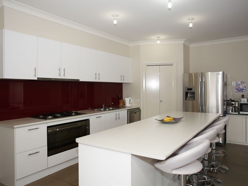 7 Michigan Grange, Pakenham VIC 3810