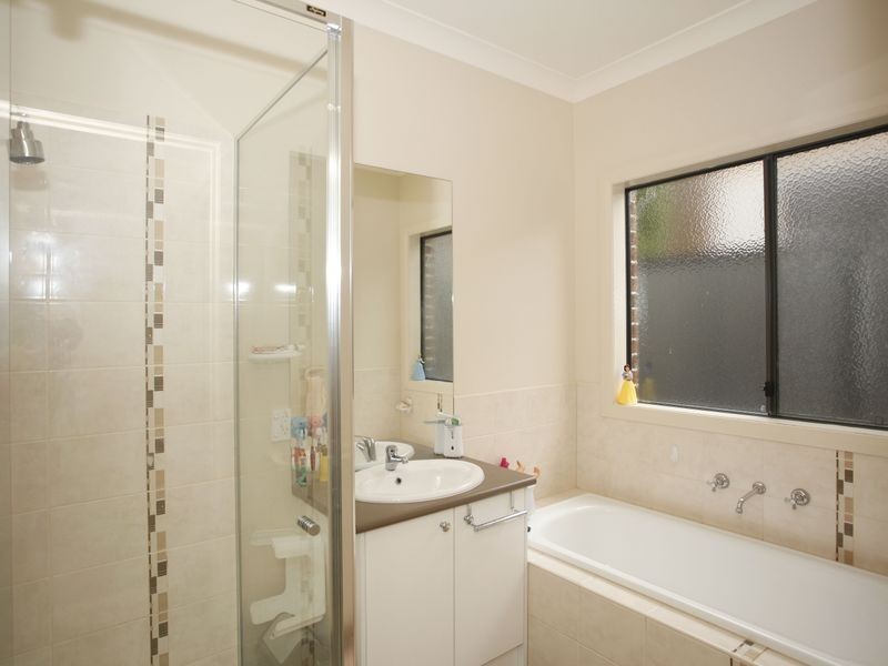 7 Michigan Grange, Pakenham VIC 3810