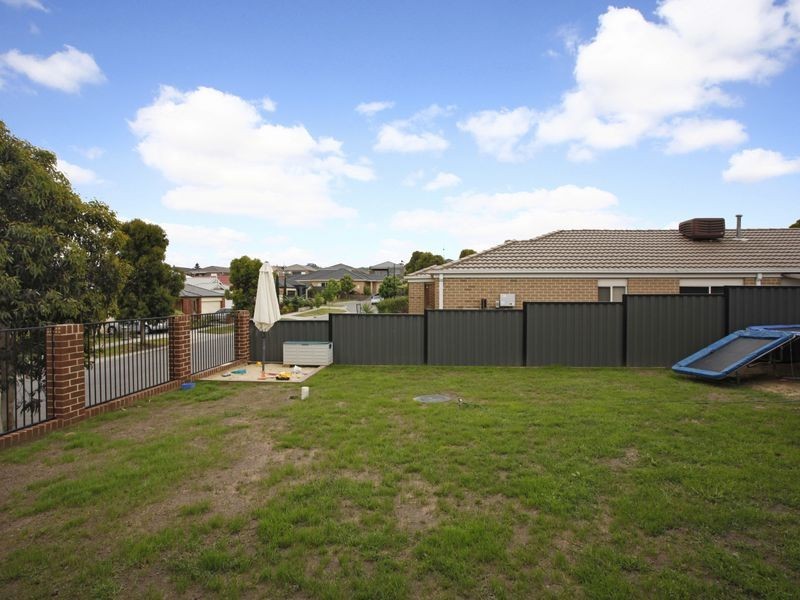 7 Michigan Grange, Pakenham VIC 3810