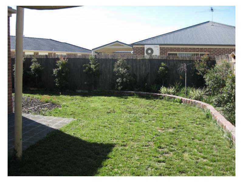 25 Bluehills Boulevard, Pakenham VIC 3810