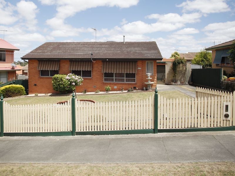 23 Deveney Street, Pakenham VIC 3810