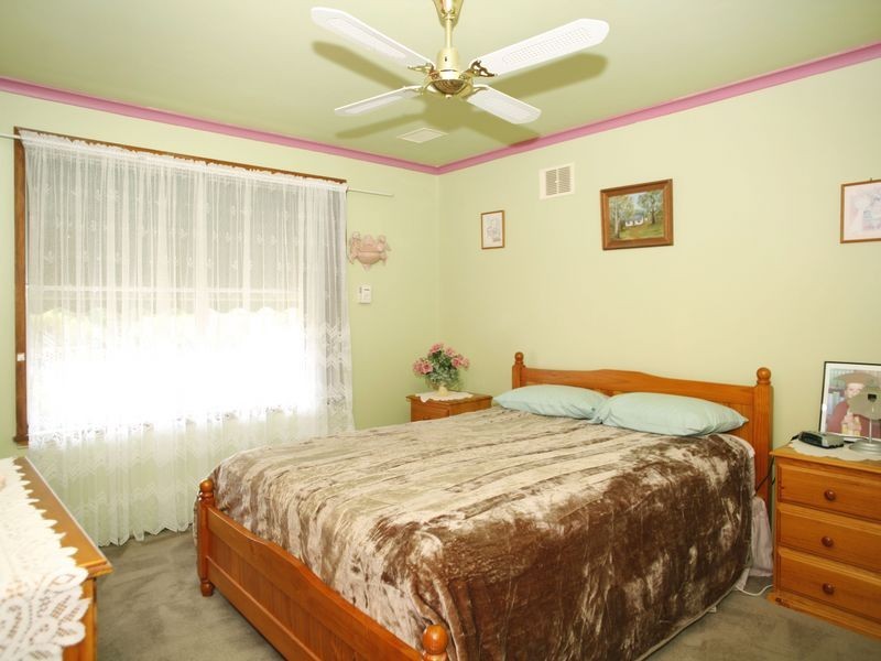 23 Deveney Street, Pakenham VIC 3810