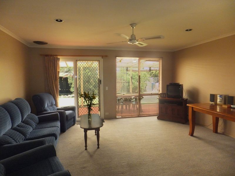 13 Duncan Drive, Pakenham VIC 3810