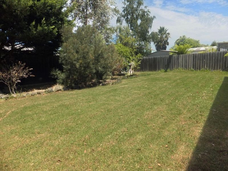 13 Duncan Drive, Pakenham VIC 3810