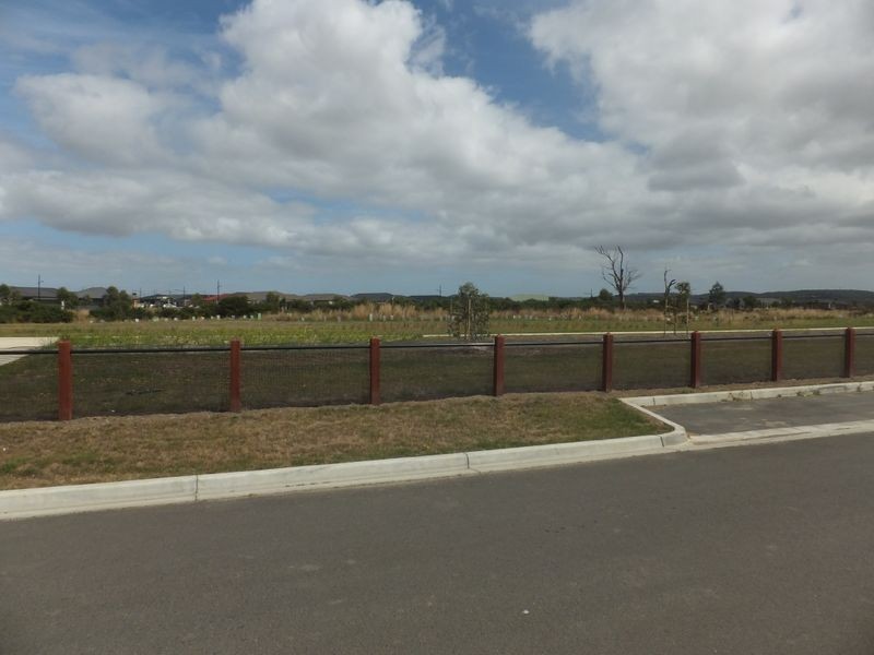 91 Banjo Paterson Drive, Pakenham VIC 3810