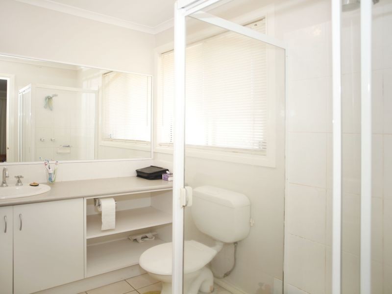 4 Watts Terrace, Pakenham VIC 3810