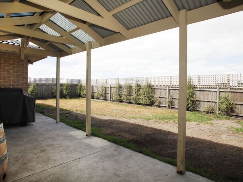 11 Barnes Way, Koo Wee Rup VIC 3981