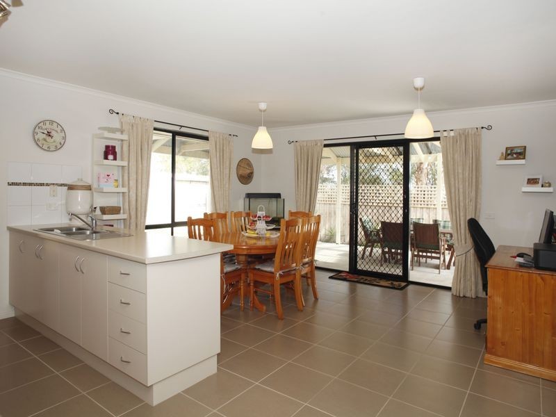 11 Barnes Way, Koo Wee Rup VIC 3981