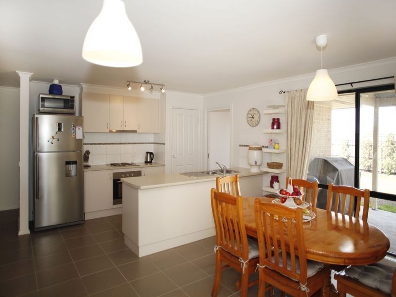 11 Barnes Way, Koo Wee Rup VIC 3981