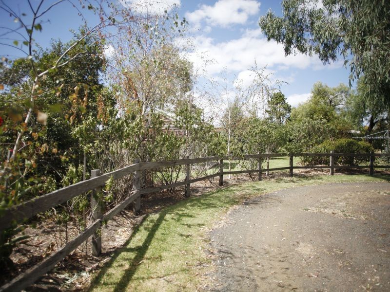 235 Bald Hill Road, Pakenham VIC 3810