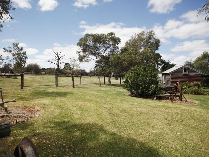 235 Bald Hill Road, Pakenham VIC 3810