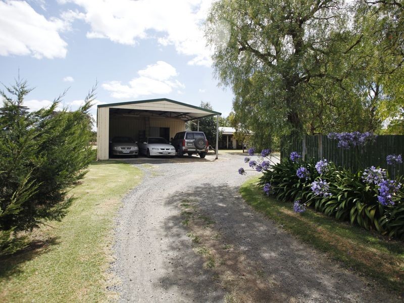 235 Bald Hill Road, Pakenham VIC 3810