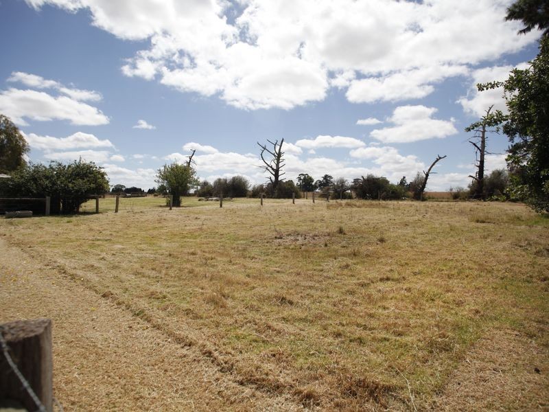 235 Bald Hill Road, Pakenham VIC 3810