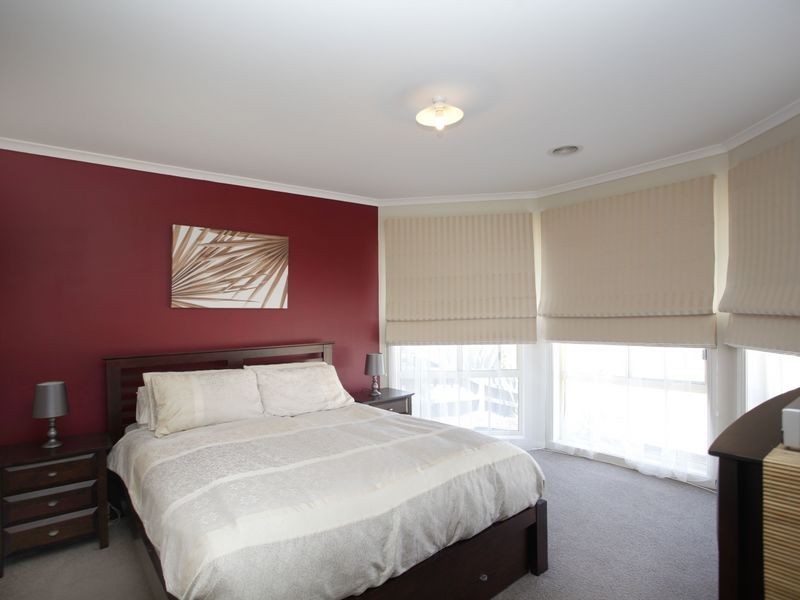 49 Tuscany Rise, Pakenham VIC 3810