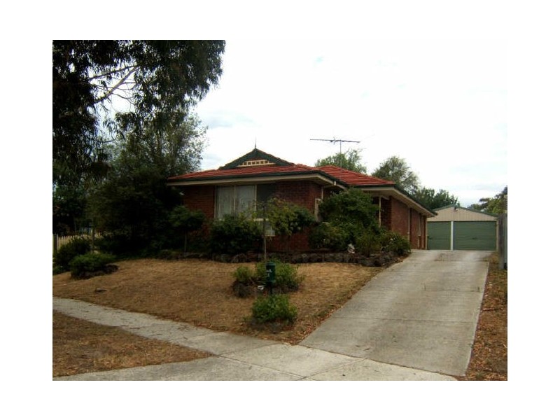 34 Meeking Drive, Pakenham VIC 3810