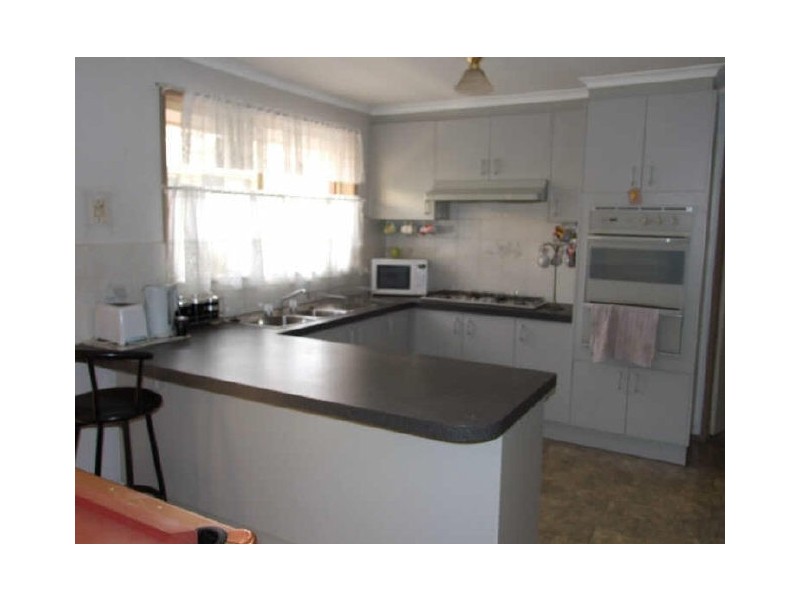 34 Meeking Drive, Pakenham VIC 3810