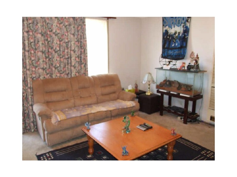 34 Meeking Drive, Pakenham VIC 3810