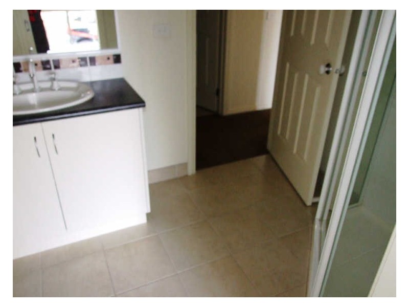 4/11 Renlik Court, Pakenham VIC 3810