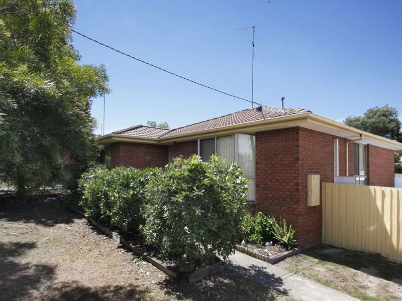 126 Racecourse North Road, Pakenham VIC 3810