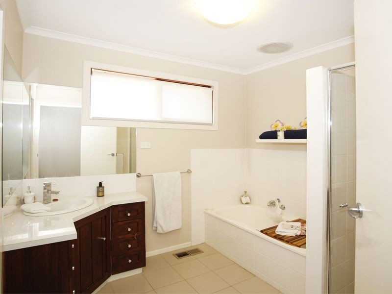 69 Ahern Road, Pakenham VIC 3810