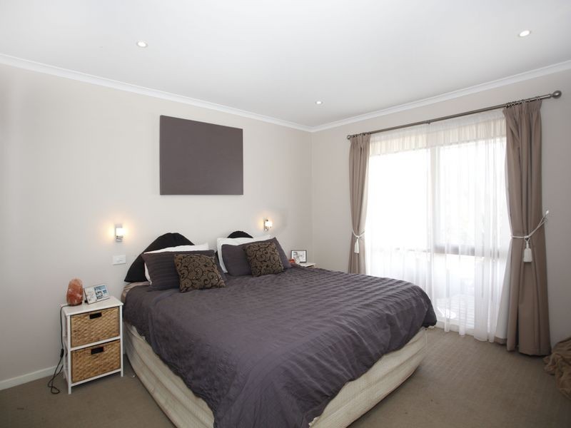 69 Ahern Road, Pakenham VIC 3810