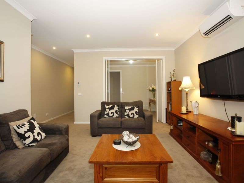 7 Albatross Drive, Pakenham VIC 3810