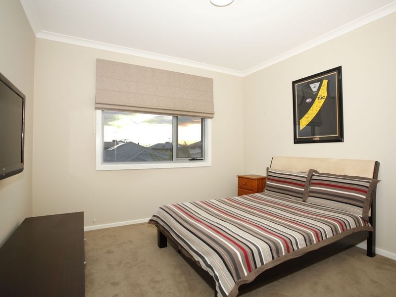 7 Albatross Drive, Pakenham VIC 3810