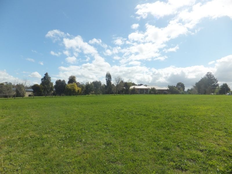 47 Colquhoun Boulevard, Warragul VIC 3820