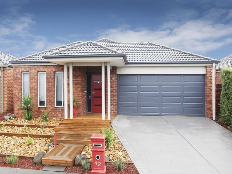 42 Everly Circuit, Pakenham VIC 3810