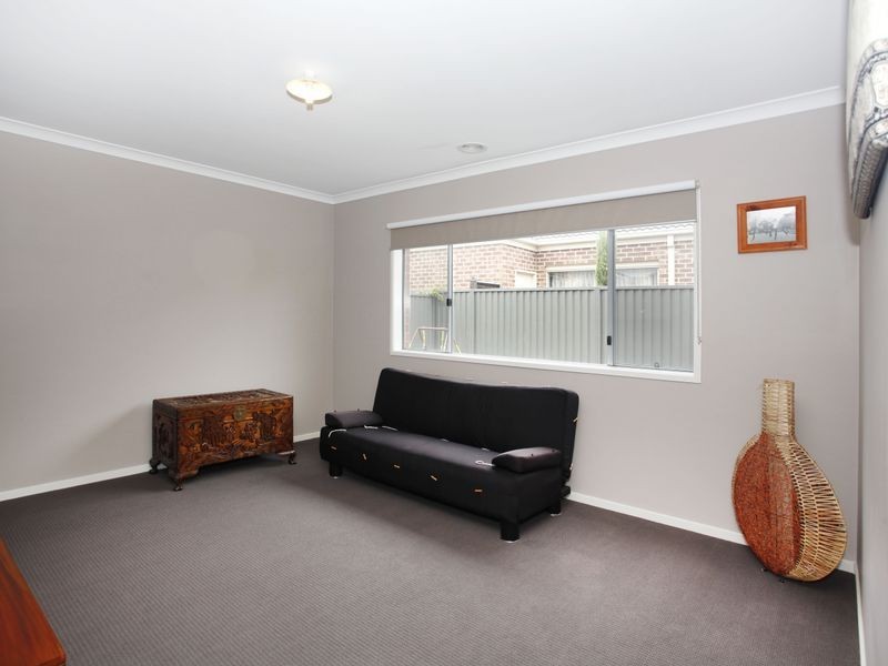 42 Everly Circuit, Pakenham VIC 3810