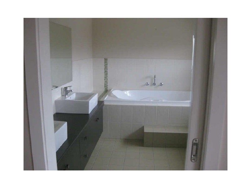 12 Michigan Grange, Pakenham VIC 3810