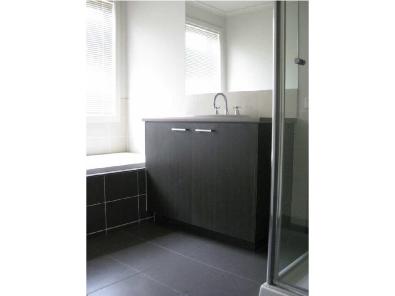 52 Sandalwood Drive, Pakenham VIC 3810