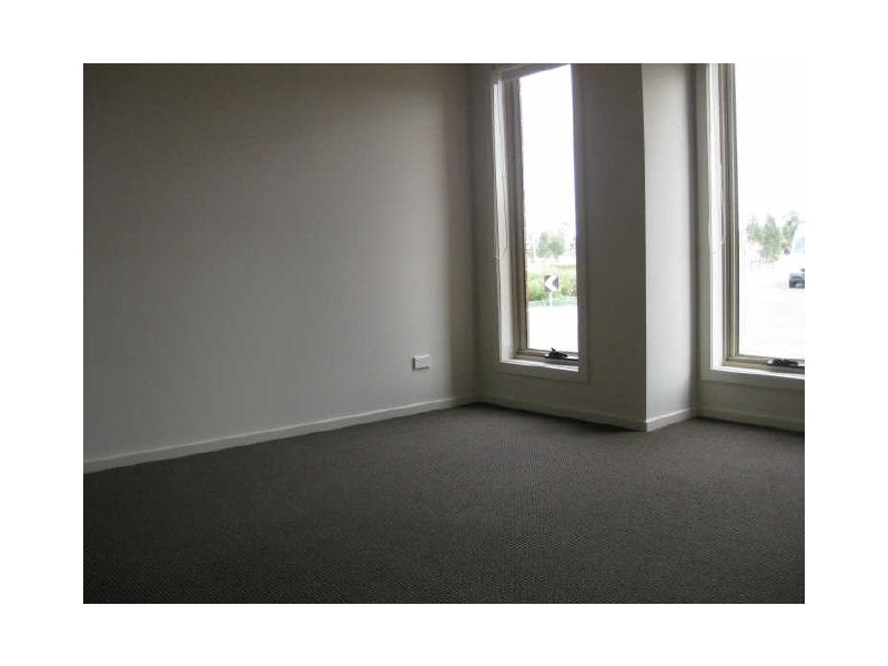 52 Sandalwood Drive, Pakenham VIC 3810