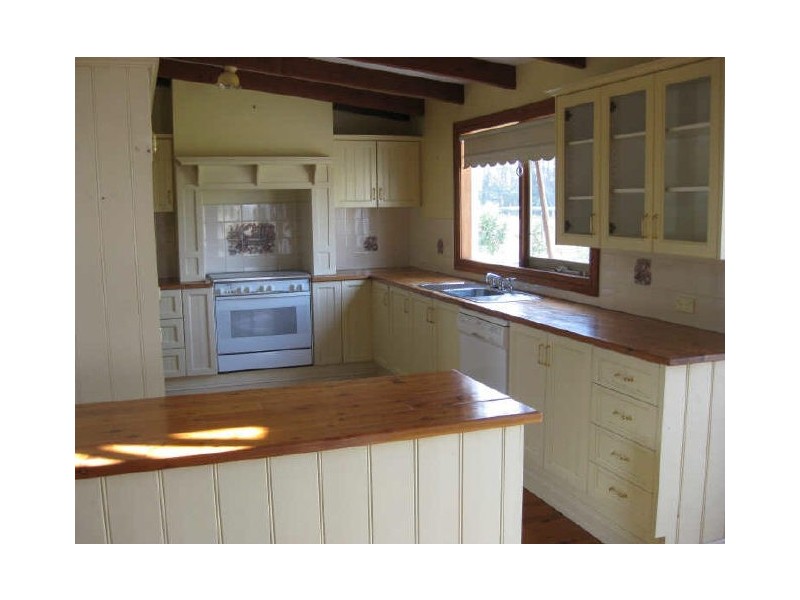 140 Toomuc Valley Road, Pakenham VIC 3810