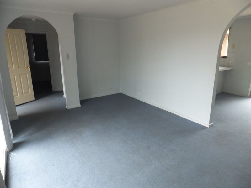 18 Smethurst Avenue, Pakenham VIC 3810