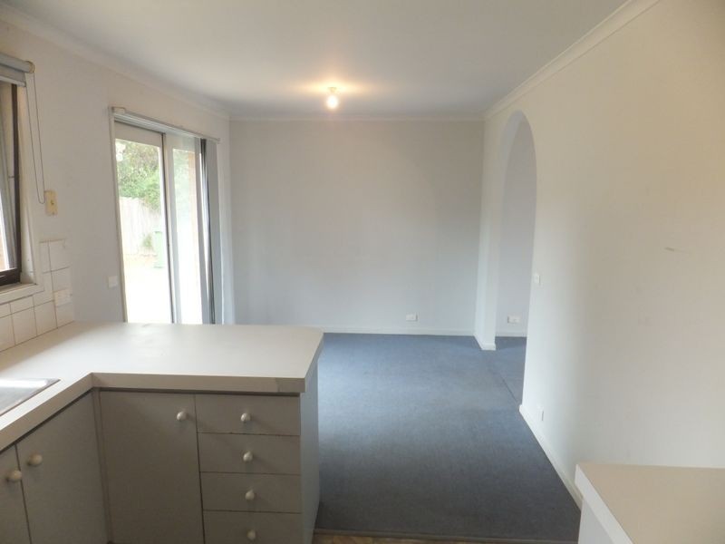 18 Smethurst Avenue, Pakenham VIC 3810