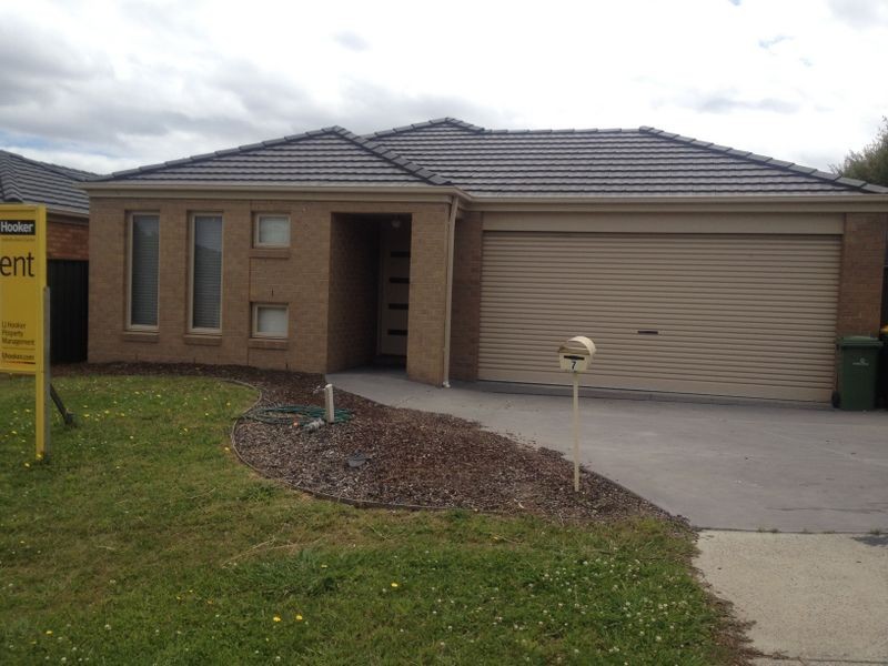7 Huron Parkway, Pakenham VIC 3810