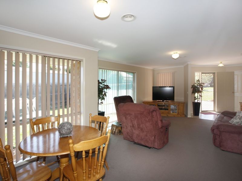 6 Jacqueline Place, Pakenham VIC 3810