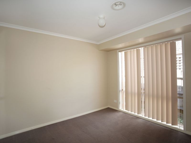 6 Jacqueline Place, Pakenham VIC 3810