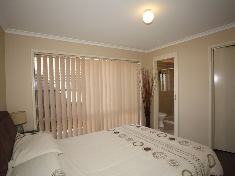 6 Jacqueline Place, Pakenham VIC 3810