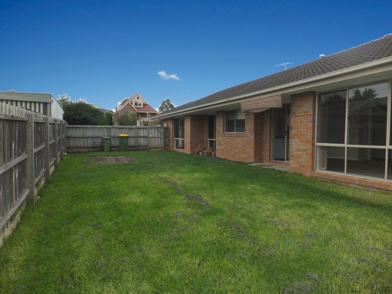 6 Jacqueline Place, Pakenham VIC 3810