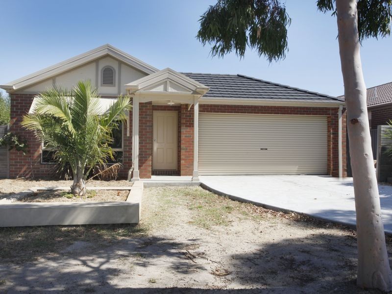 20 Paperbark Drive, Pakenham VIC 3810
