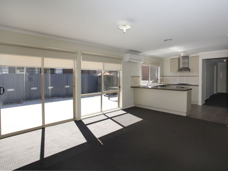 20 Paperbark Drive, Pakenham VIC 3810